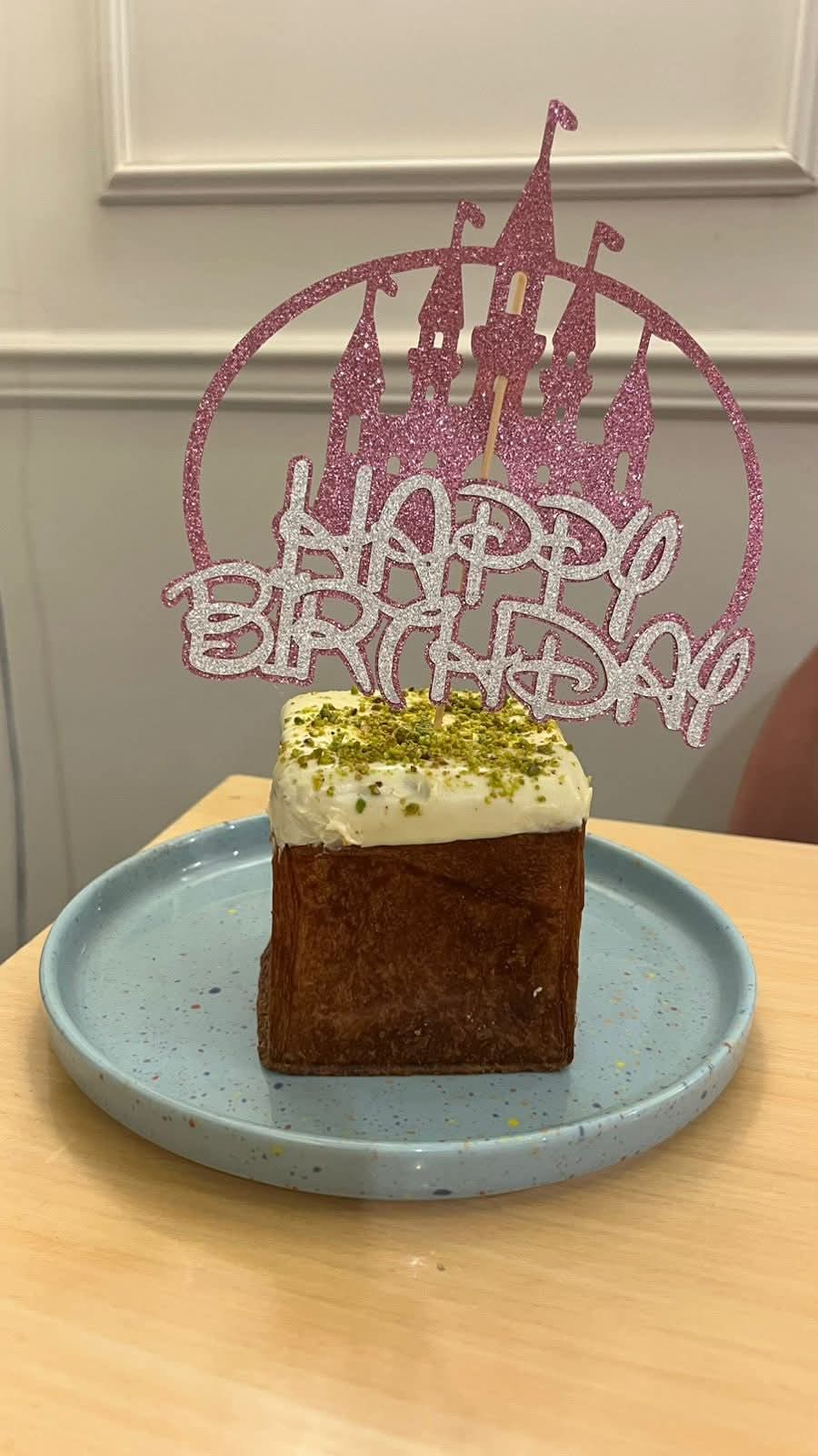 Pistachio “Croassant Cubo”