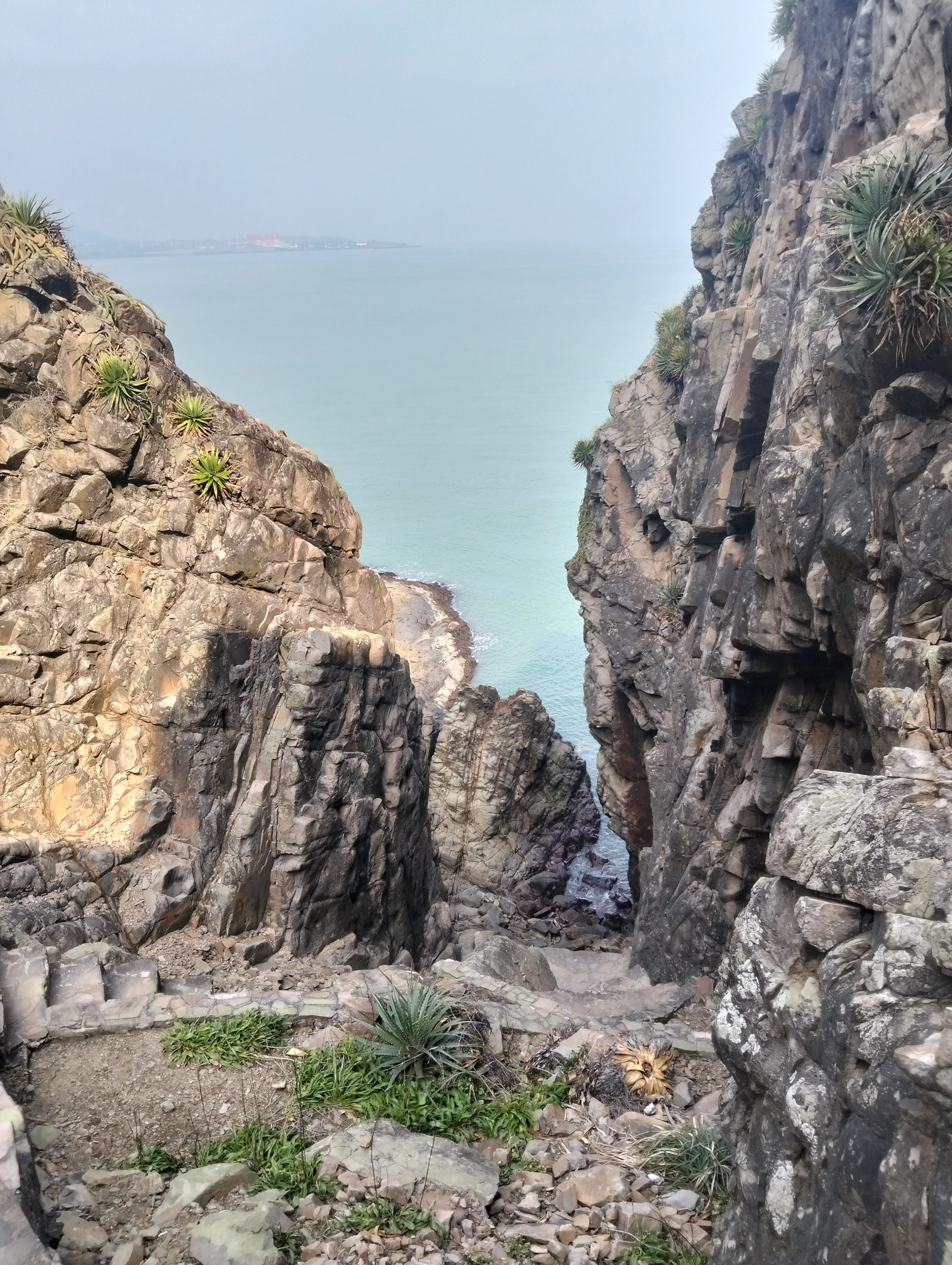 I was at the middle of my track when I took this photo, and the formation of La Quebrada is best seen here.